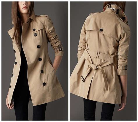 burberry trenchcoat herren gürtel binden|How to properly tie a classic Burberry trench coat knot in two .